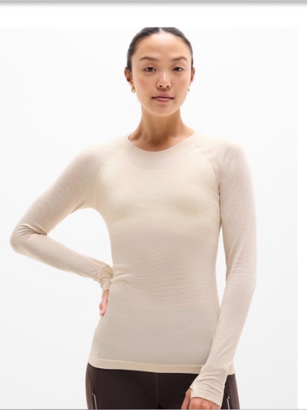 New with tags! Athleta Long Sleeve Seamless Crew Top in Light Beige & Gold